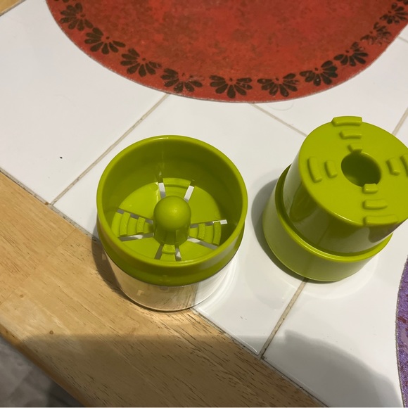 Smart Home Essentials for Living Garlic Press Chopper Hand Presser - Picture 4 of 4